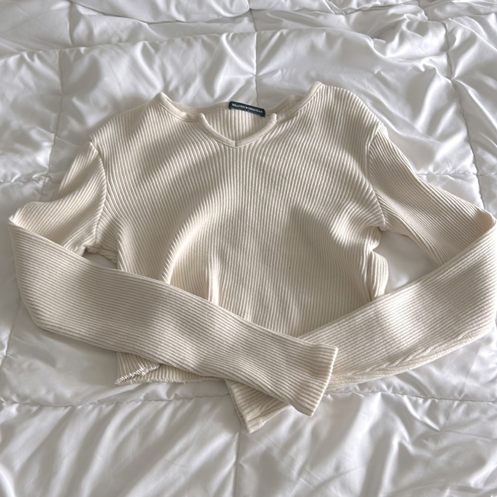 ❗️NEVER WORN❗️BRANDY MELVILLE sweater top